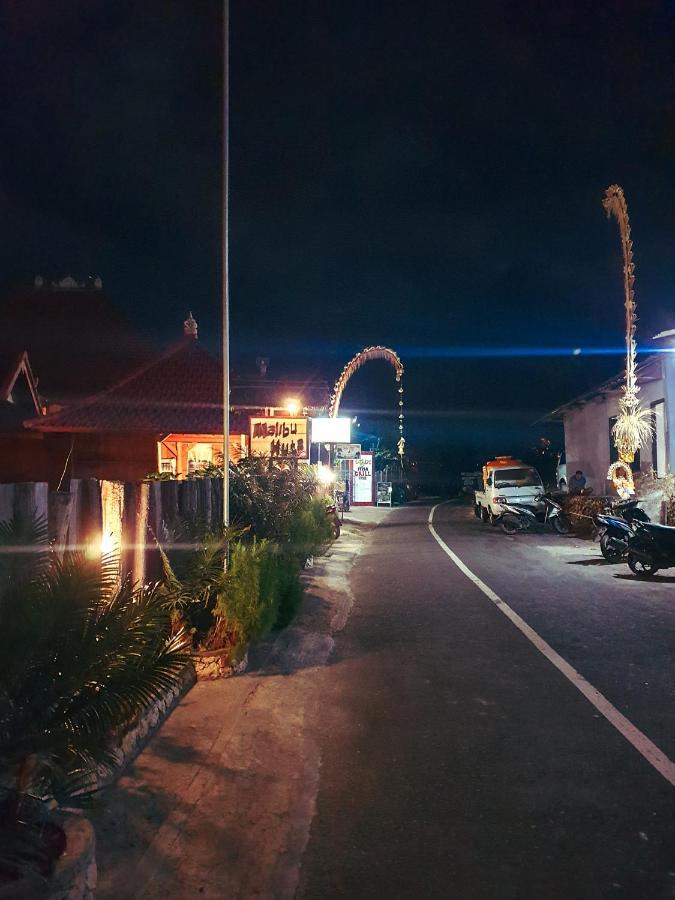 Malibu Huts Hotel Semaya Eksteriør billede