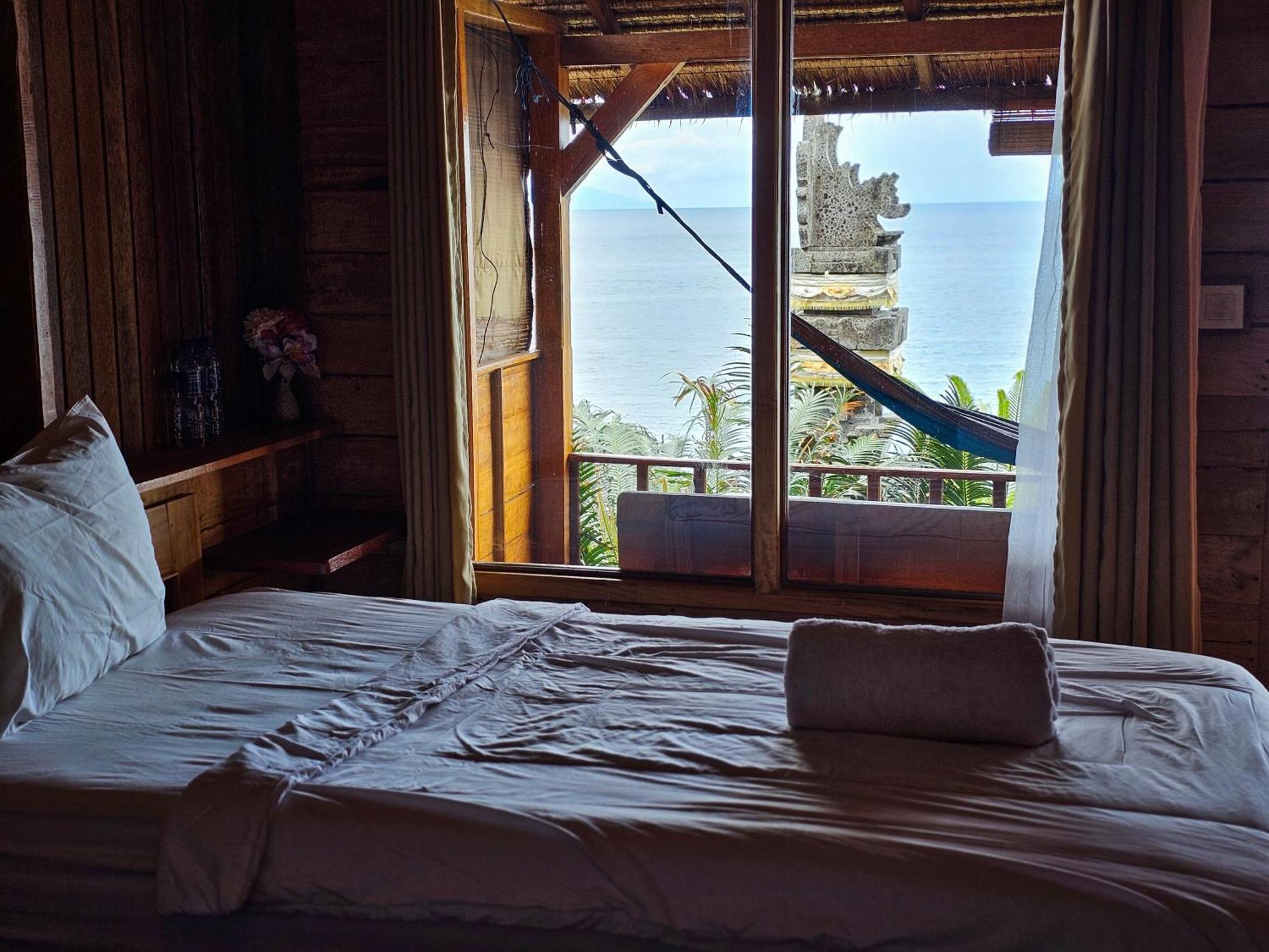 Malibu Huts Hotel Semaya Eksteriør billede