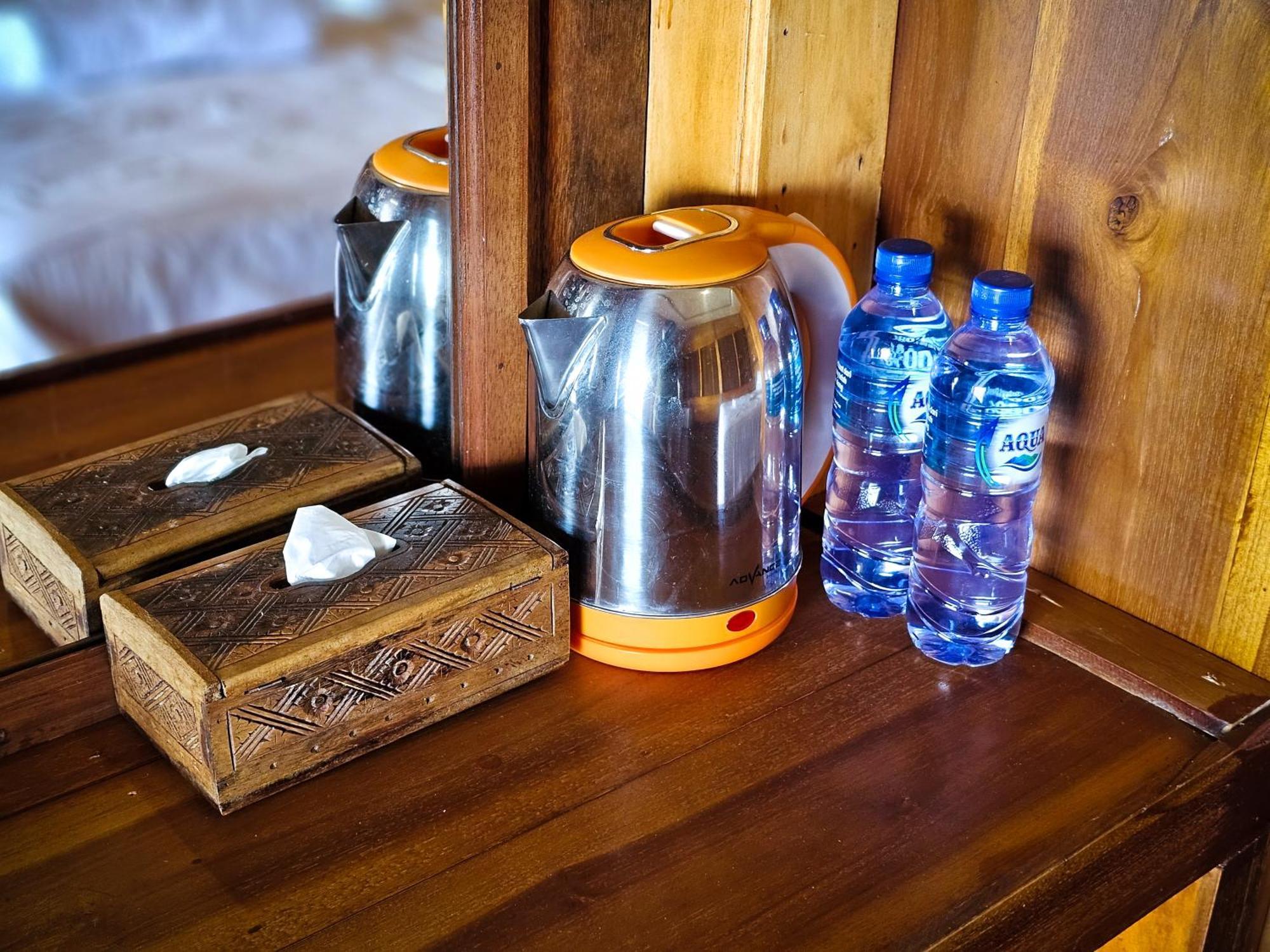 Malibu Huts Hotel Semaya Eksteriør billede